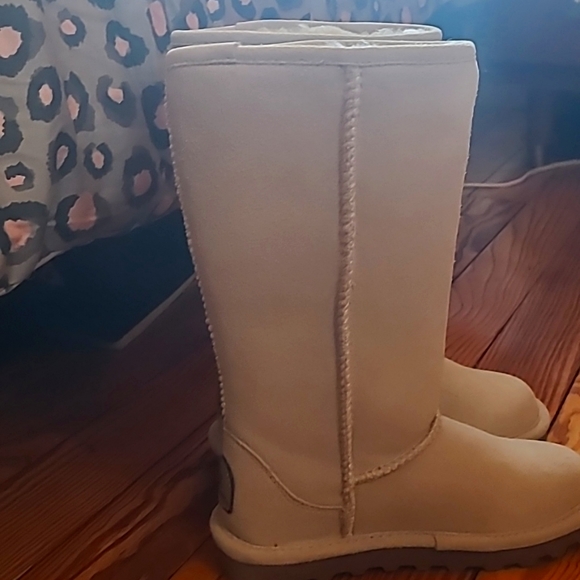 BearPaw Shoes - Boots